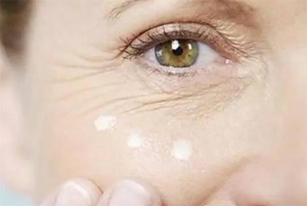 鼻子毛孔粗大如何改善学生党,鼻子毛孔粗大最好的解决方法