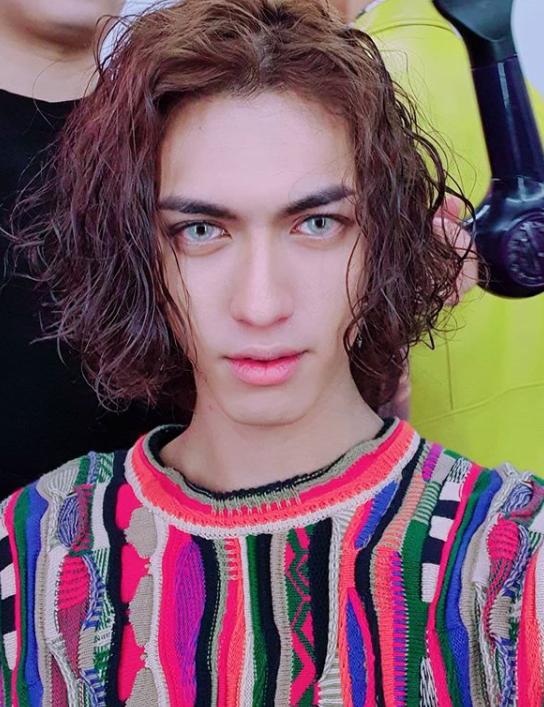 被公司冷藏，成为网红另辟蹊径，帅气韩国打鼓小哥圈粉18万粉丝