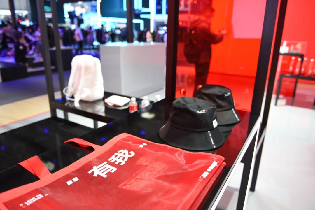 国产家轿不将就，现场堪比迪士尼，北京车展除了新车还看些啥？