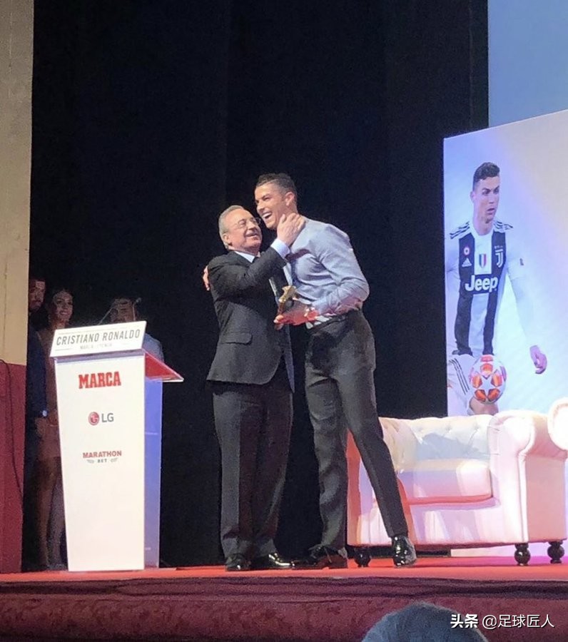 皇马球迷致敬c罗,重返伯纳乌皇马球迷赛后高喊c罗