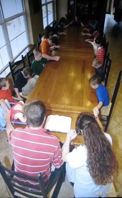 美国夫妇一胎生20个,美国一对夫妻生19个孩子