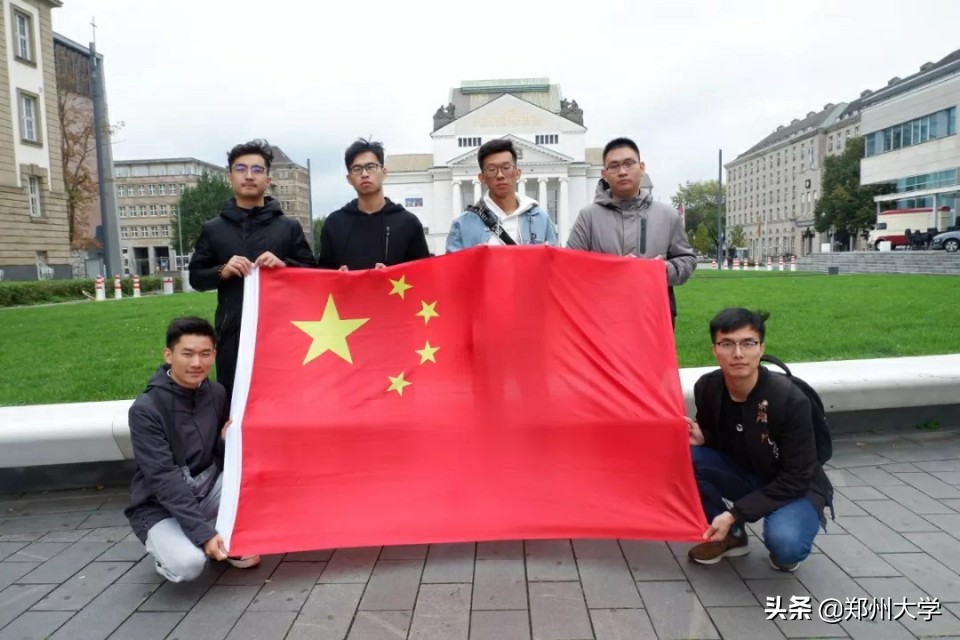 祖国,世界各地的郑大人为您送上祝福!