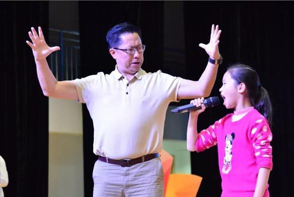 疯狂英语为什么不见了,李阳疯狂英语震撼场面合集