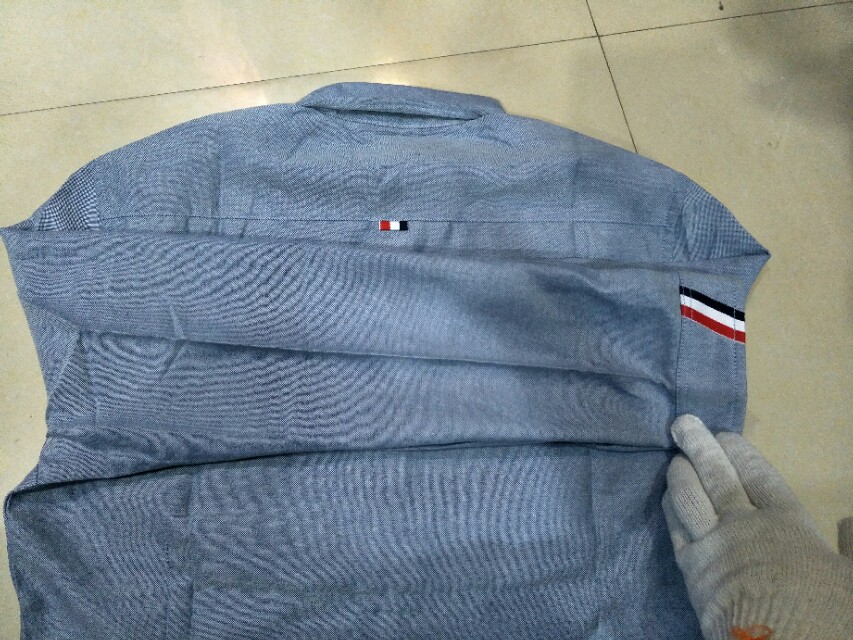 衣服叠起来一翻就乱,衣服折叠整理技巧衬衫