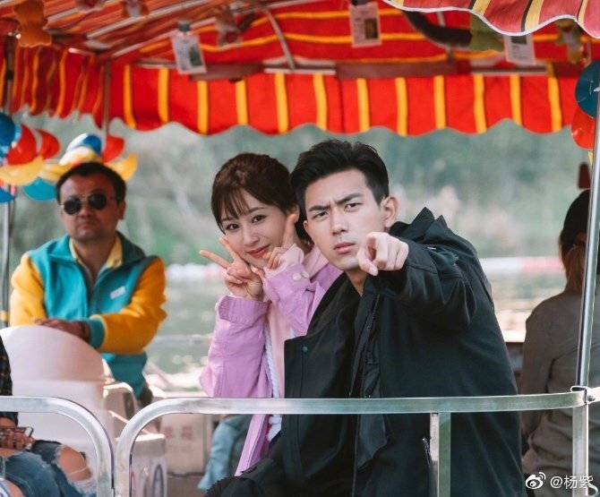 韩商言喜欢的佟年驾驭紫色穿搭水平一流，4点紫色搭配技巧轻松学