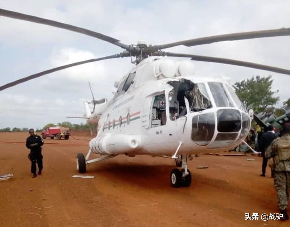 非洲小国军机坠毁，狠狠砸向总统专机，多人重伤，总统躲过一劫
