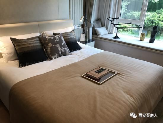 小易探店完整版,小易探店视频大全