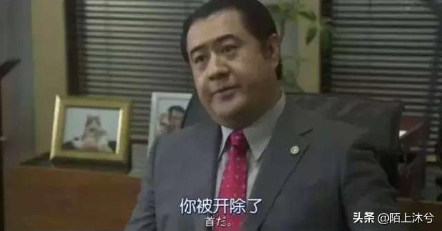 李佳琦被“女助理”给坑惨了：那些爱占便宜的年轻人，真的很掉价