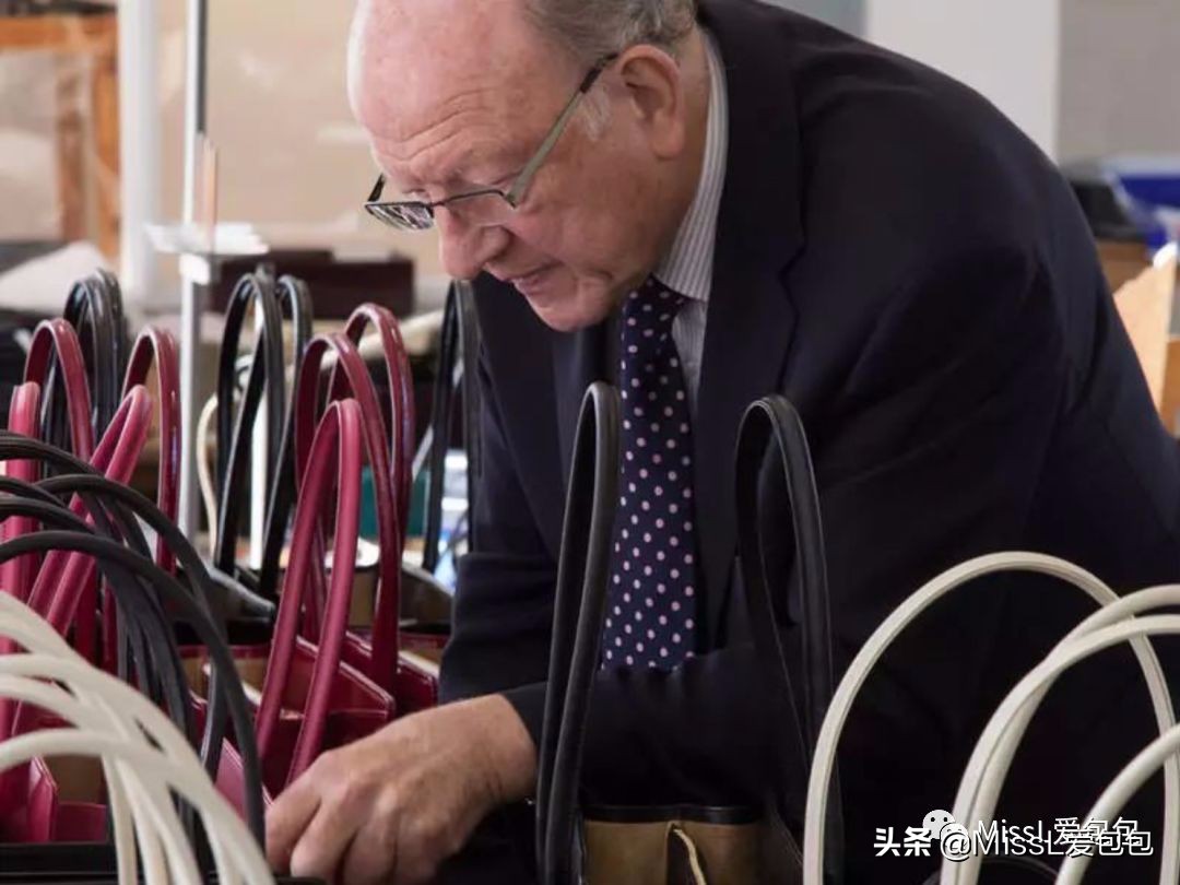 第4只包|Launer:皇家*用御**,女王奶奶一生推