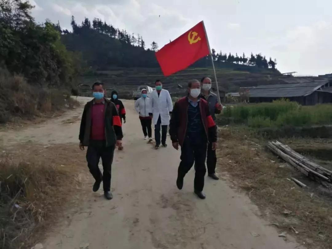 腾冲“疫”线的那抹志愿红