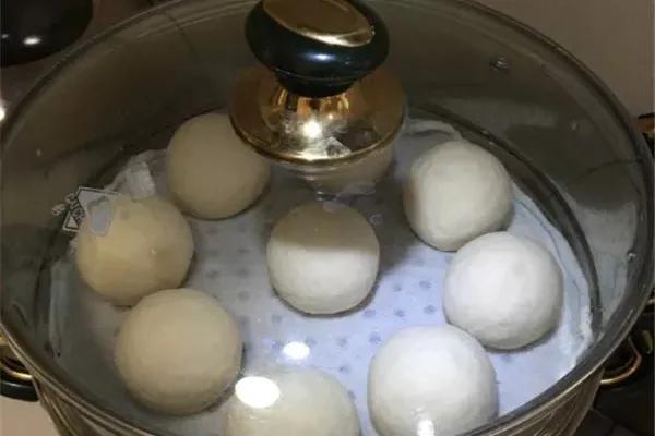 馒头蒸好了怎么才能不塌陷,馒头蒸好怎么塌皮了