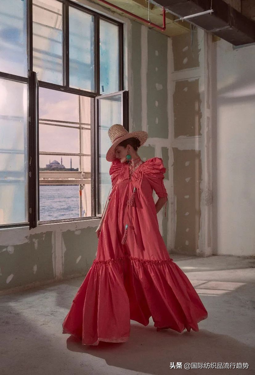 最新一季的巴黎时装秀,下一次的巴黎时装周