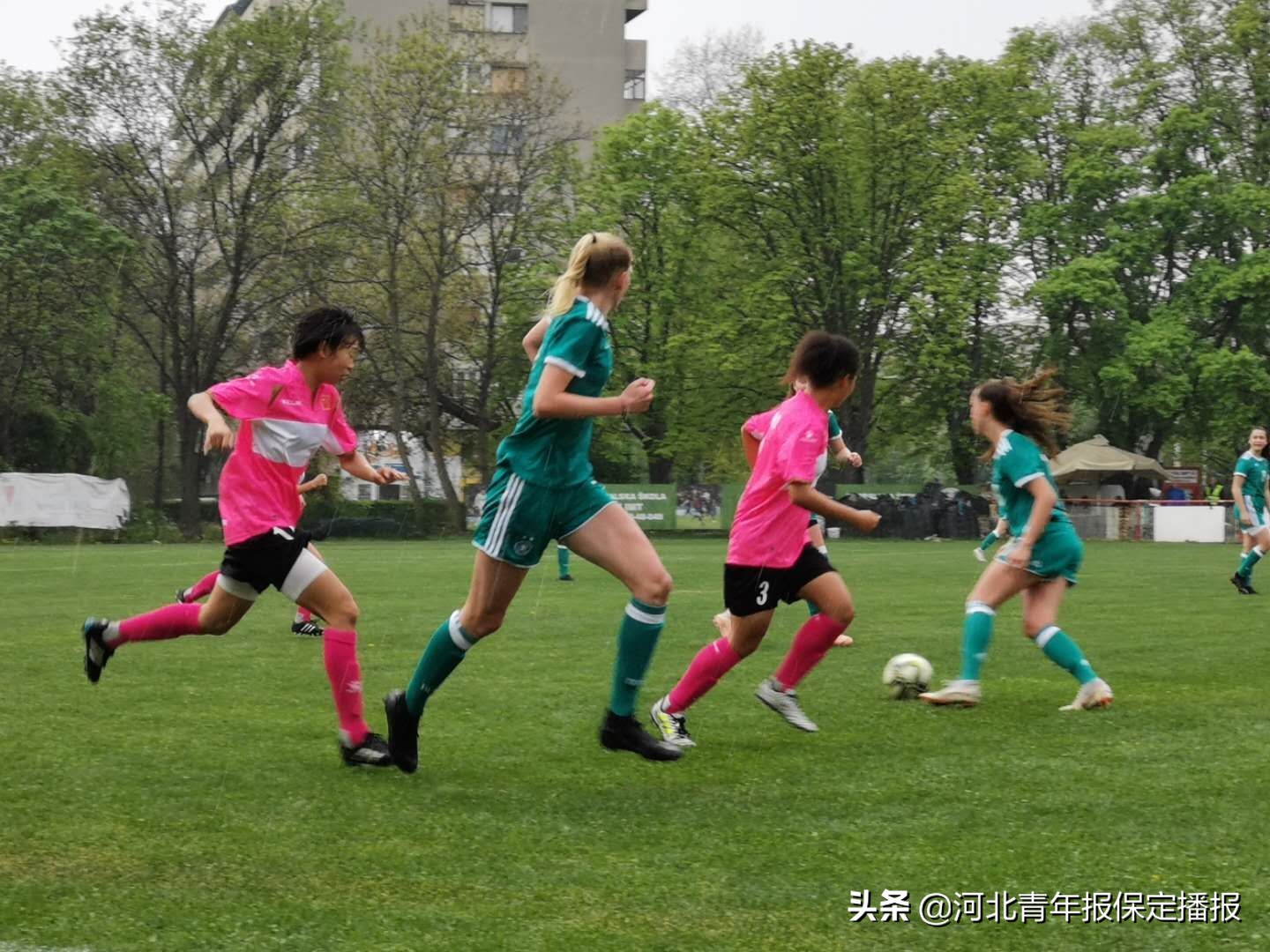 女足首夺世界冠军,女足绝境翻盘挺进决赛