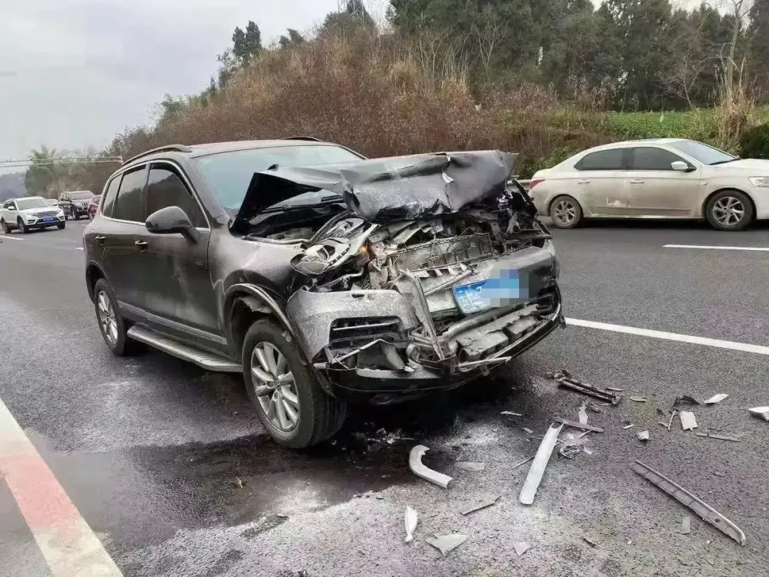 车子越硬越安全,汽车越重越耐撞击吗