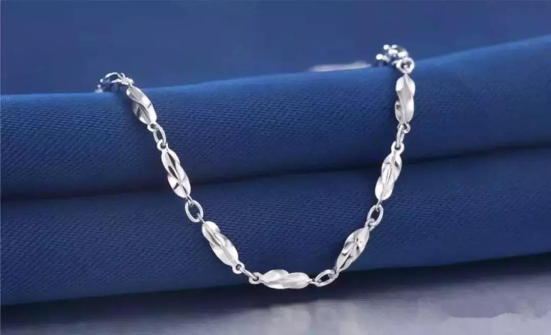 挑金项链选金手镯的方法,手把手教你选项链