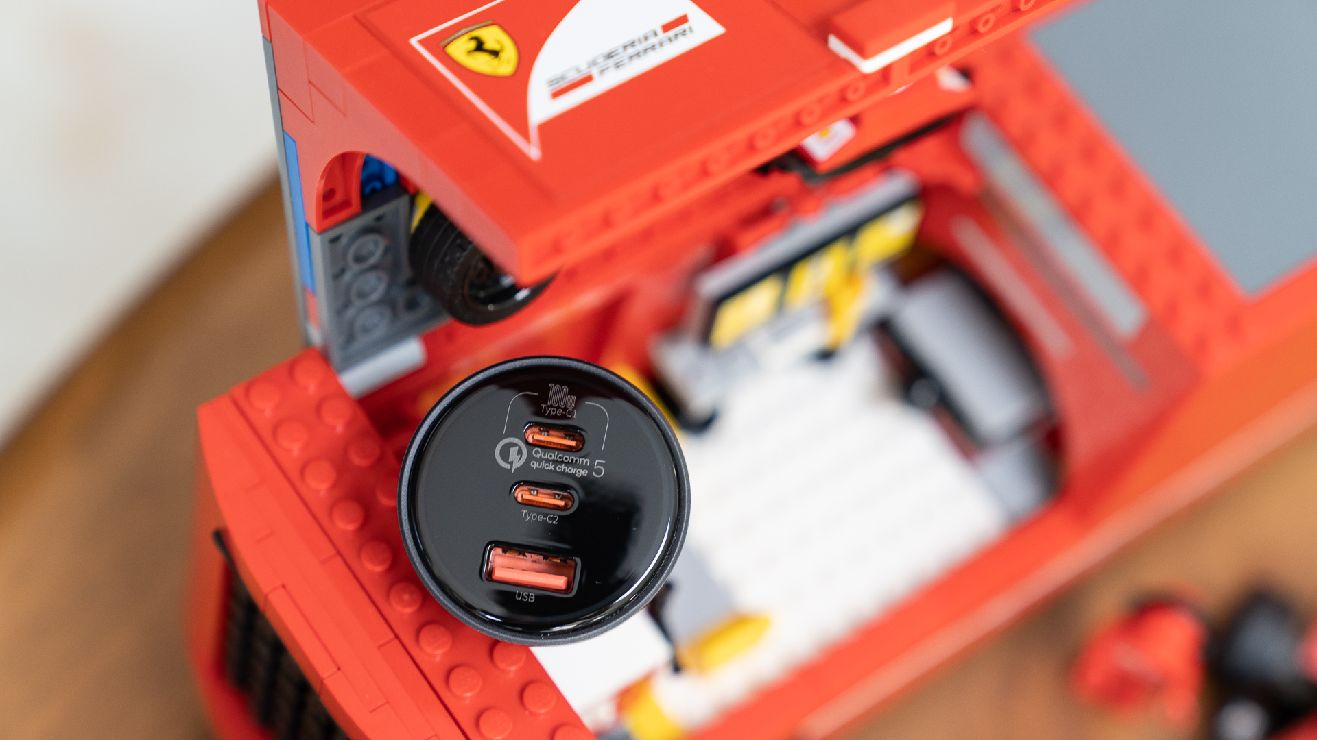 汽车人,出发!车生活补给利器,倍思160WQC5认证车载充电器分享