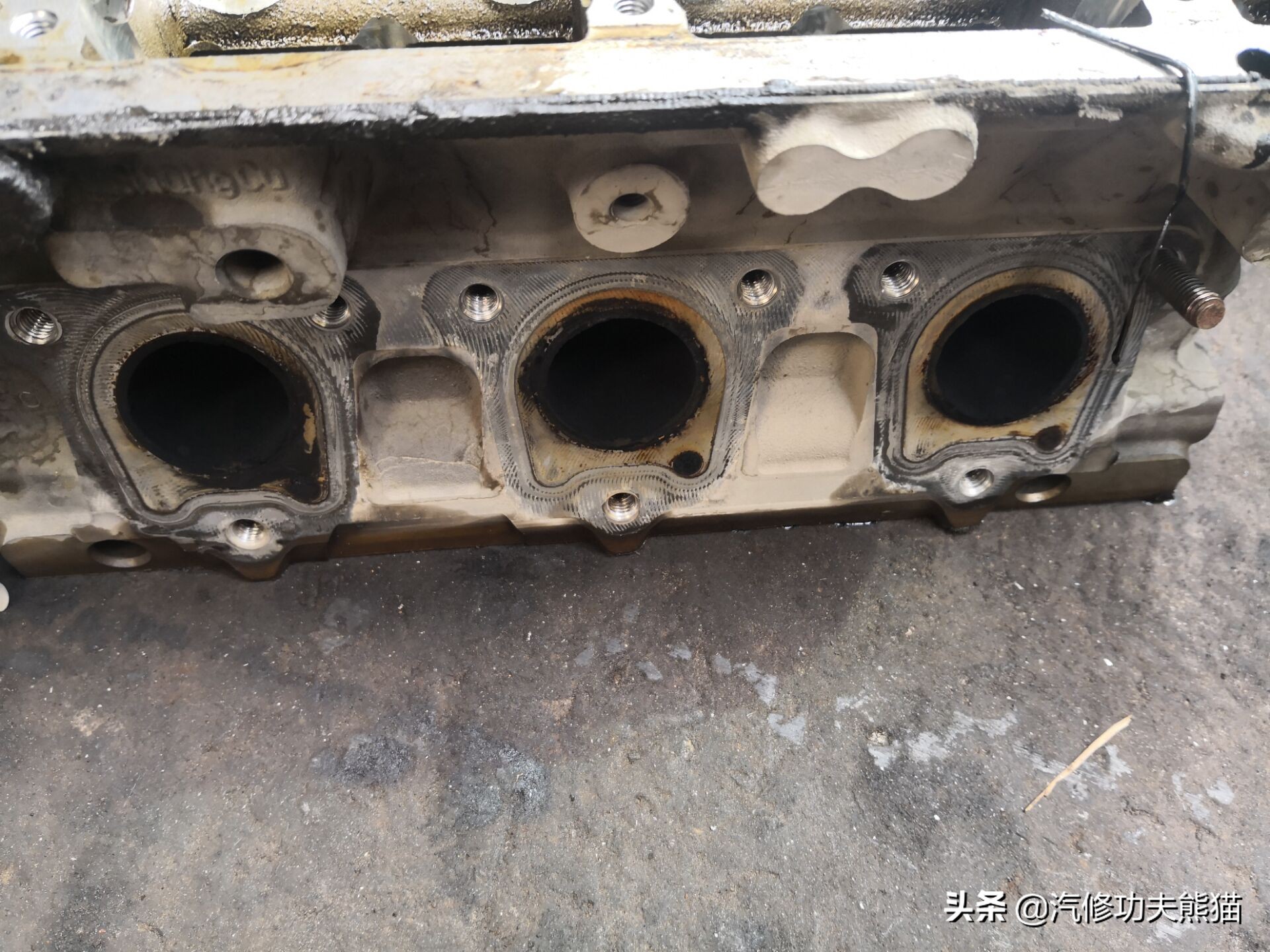 奥迪a6l2.4免拆烧机油处理靠谱吗,奥迪a6l2.4烧机油大修注意事项