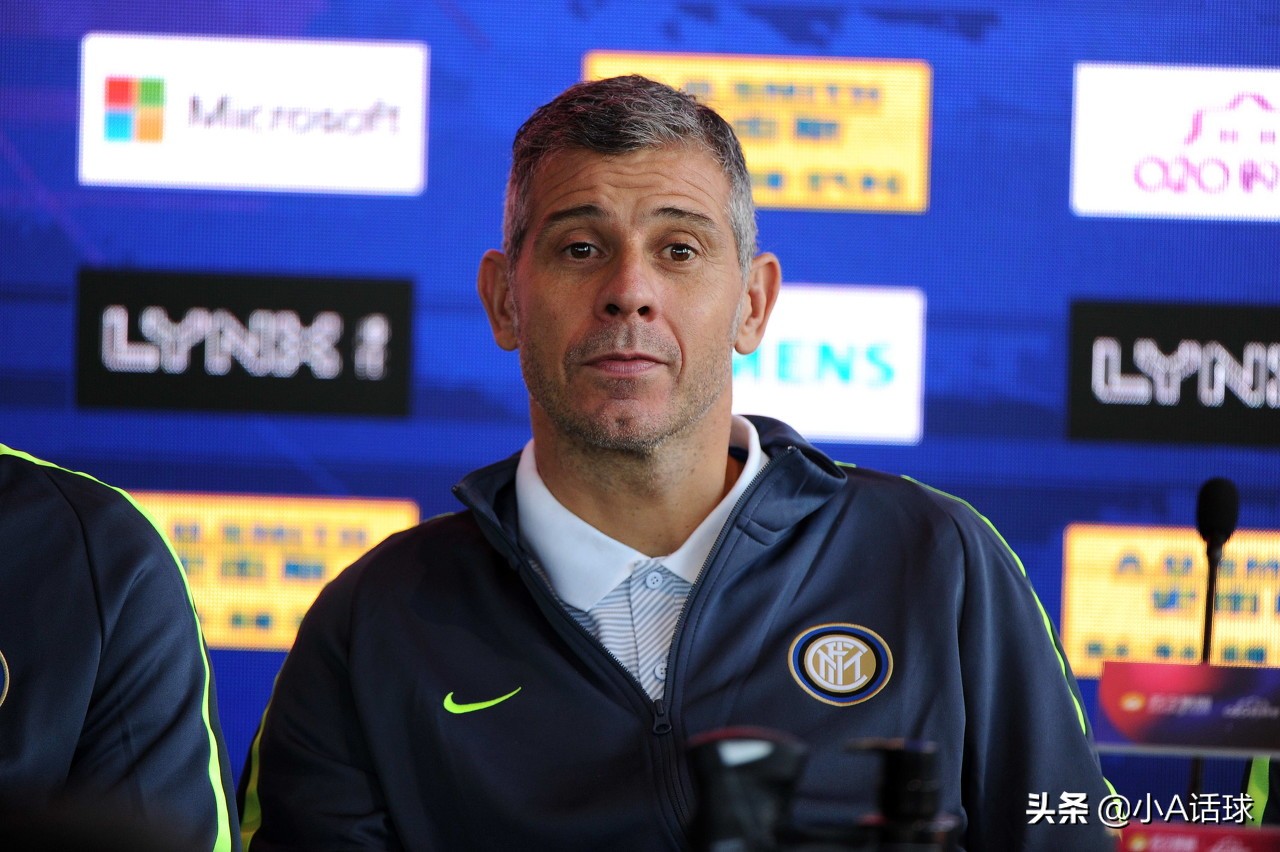 棣栬儨鍗㈠崱鐮撮棬缁濇潃鍥界背瀹㈠満閫嗚浆,閫嗚浆鐨囬┈鏇煎煄