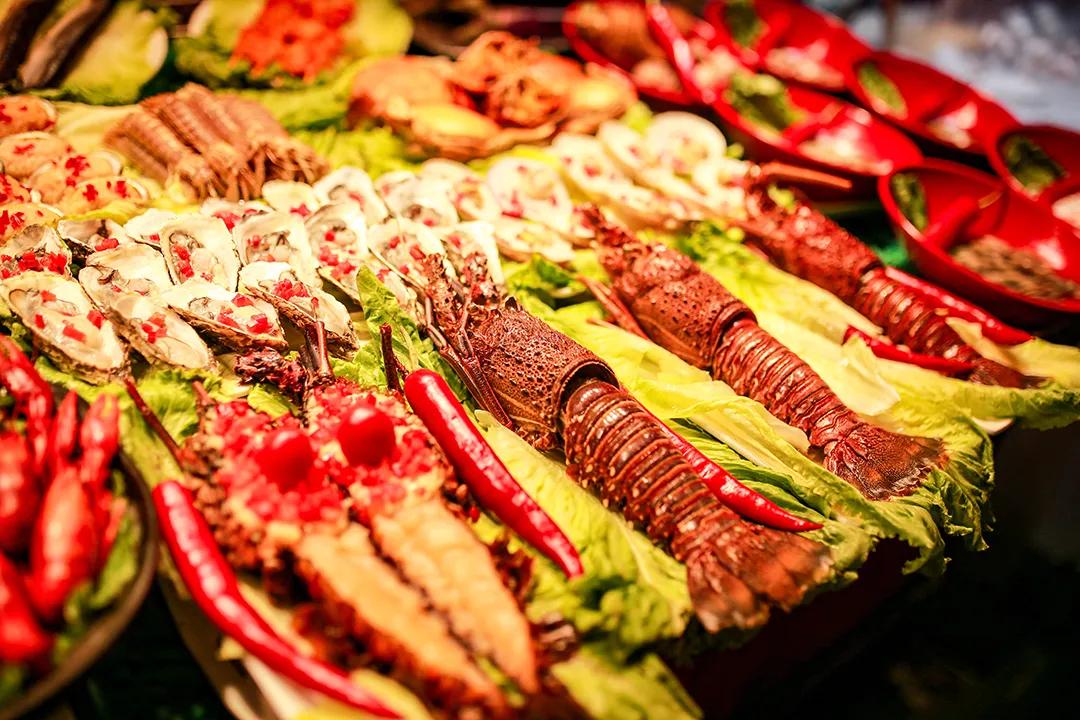 干杯！你离夏日畅爽就差了个啤酒节，快来这里凑凑热闹~