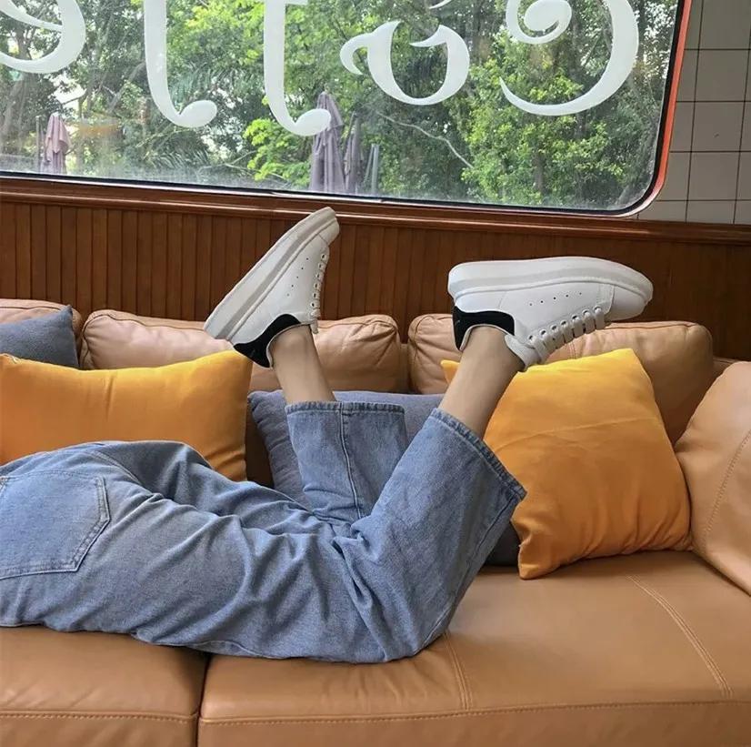 小白鞋烂大街是你没遇到这些款式,小白鞋问什么那么难穿