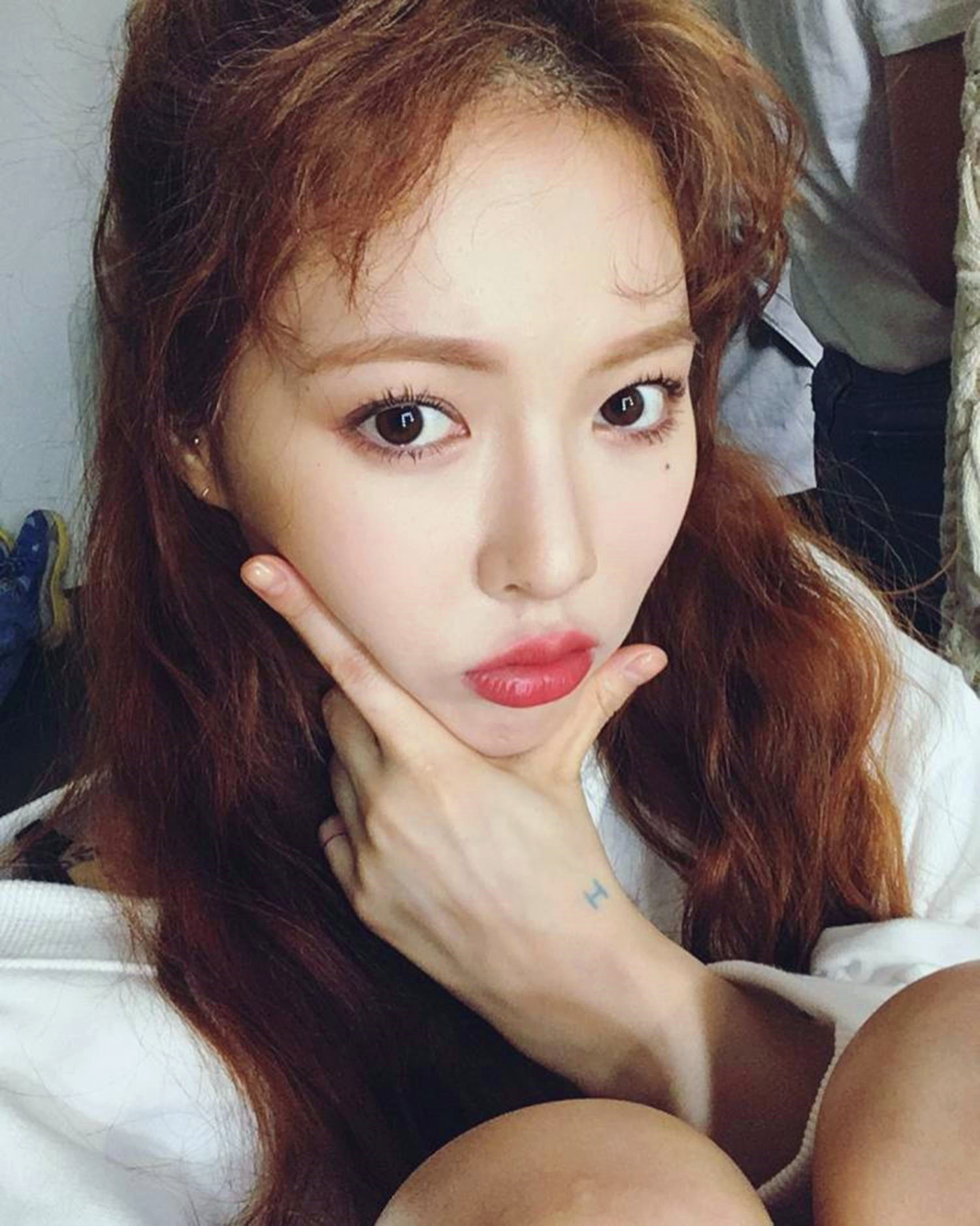 塌鼻梁不用怕，学会这几个小妙招，不动刀让你鼻子瞬间变挺