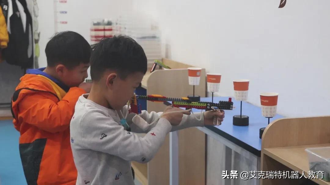 吃鸡机器人比赛,听说课robot