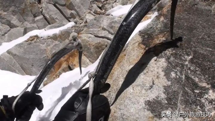 记得《攀登者》相机丢了的事吗？摄影在户外探险发展中的简史