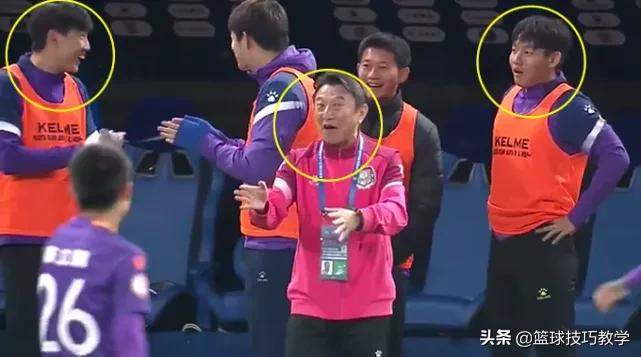 中甲守门员自己开球乌龙球,中超奇葩足球失误视频