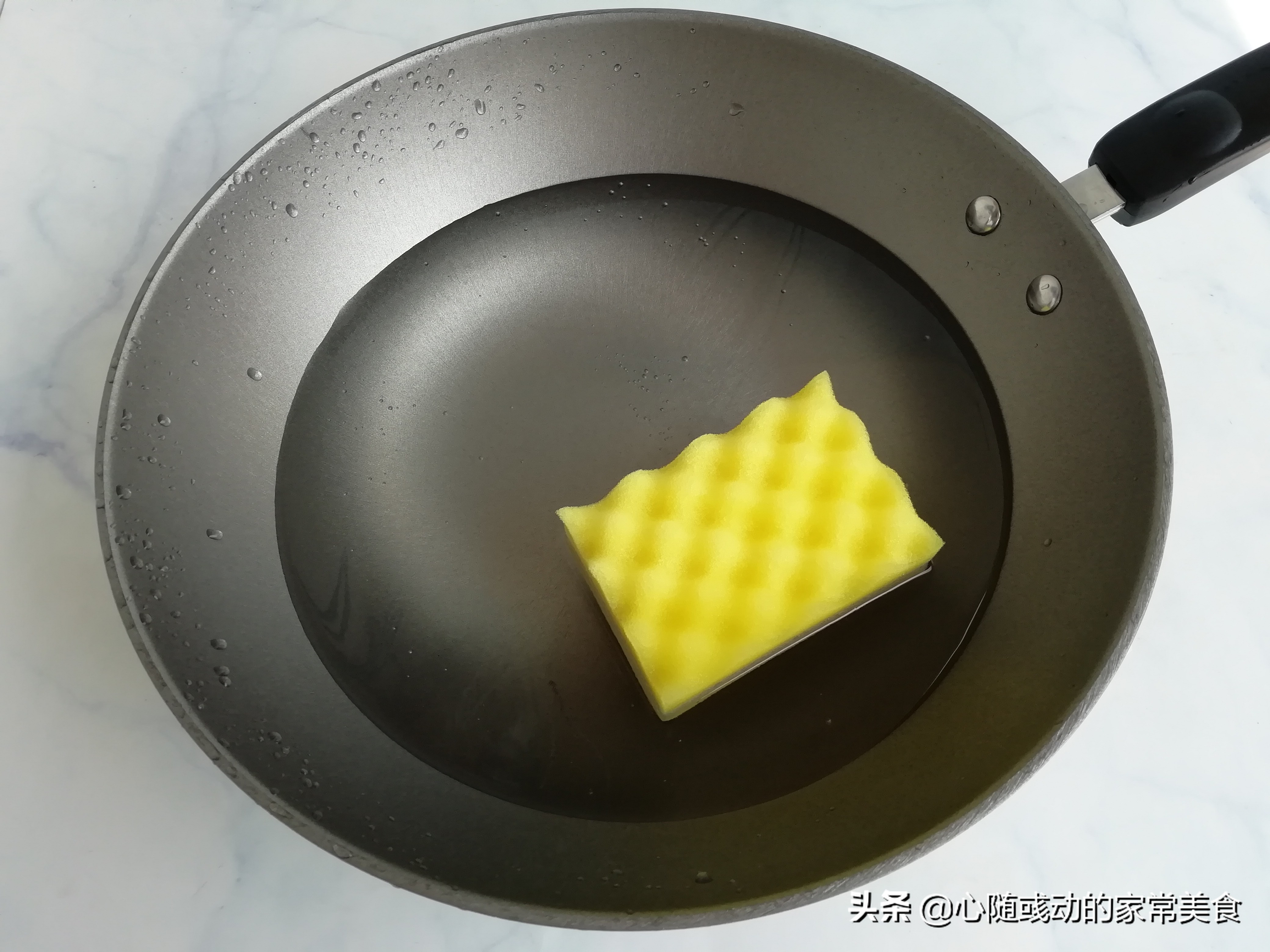 新铁锅不用猪油怎么开锅,新不粘铁锅要开锅吗