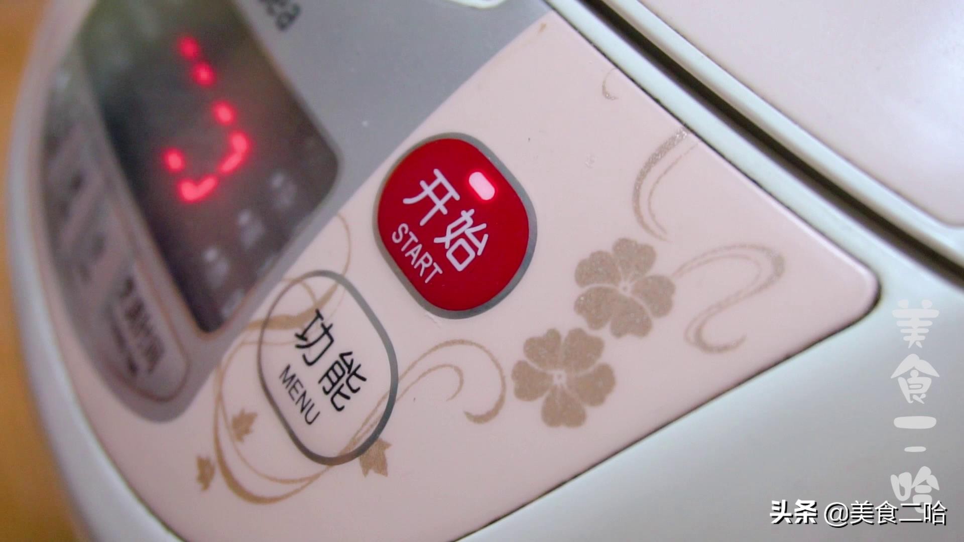 教你用电饭煲做蛋糕超级简单,做电饭煲蛋糕松软蓬松