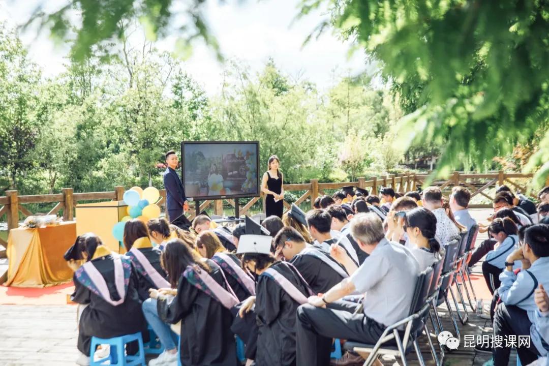 昆明市第十中学官网,昆明市第十中学求实校区2019级