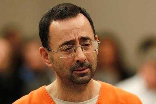 美国奥运队医性侵案,奥运冠军自曝遭教练侵犯