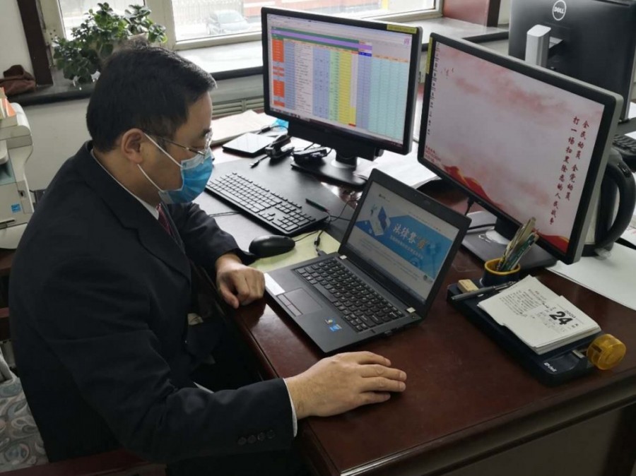 【法律答“疫”】我在微商那儿交了定金,几天后她说得一个月才能发货,我不买了要求退定金被拒绝了,该怎么办?