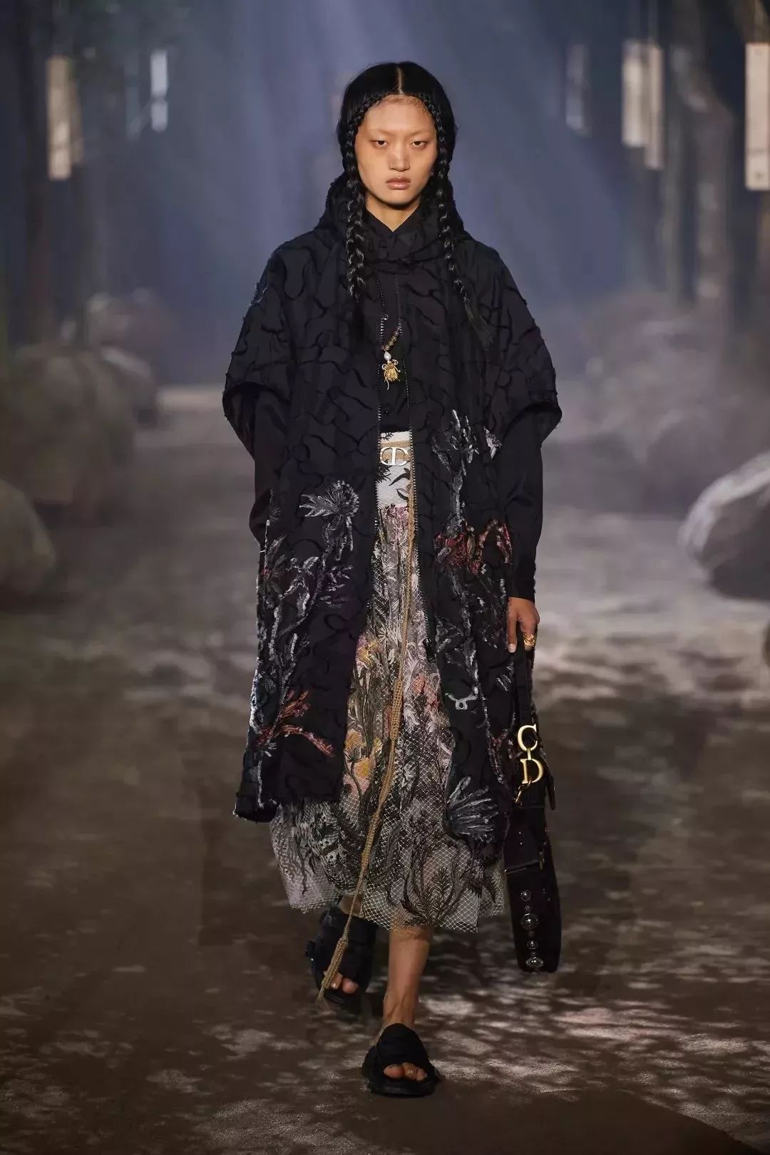 dior抄袭事件后续,dior抄袭马面裙事件