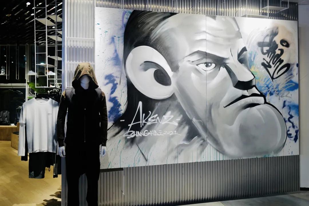 别争了,这条马路才是魔都内卷之王