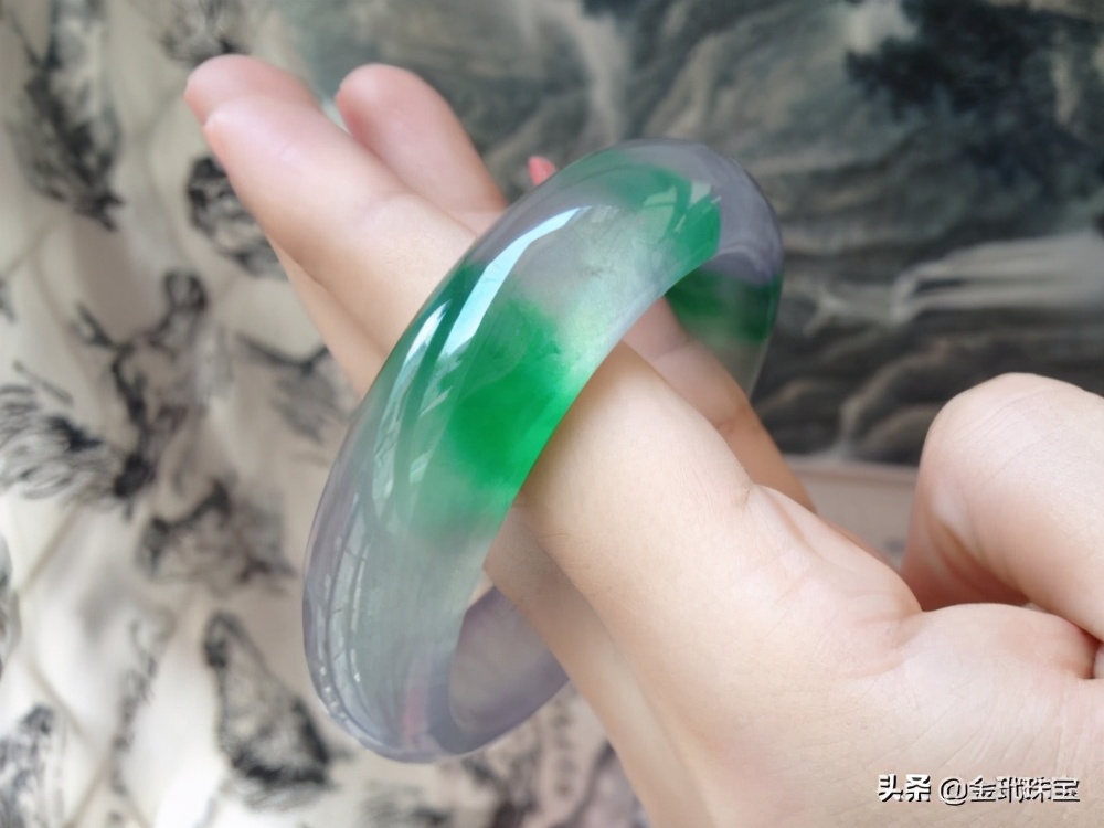 遇到这几类珠宝首饰一定要绕道走,哪几种珠宝首饰别买