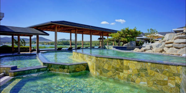 顶级温泉度假酒店有哪些,温泉度假村都有哪些泡池