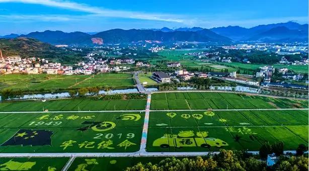 钱塘江大潮图画,钱塘江大潮的壮观景象手绘