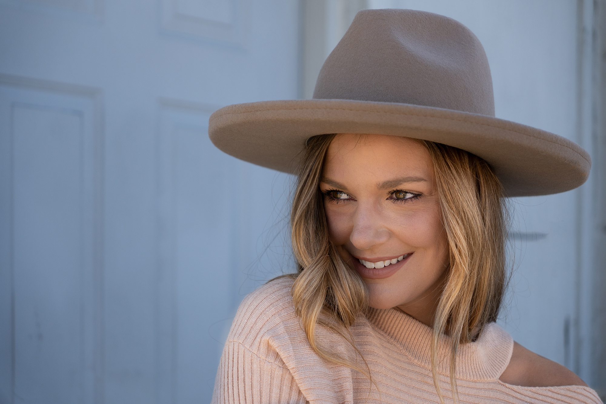 适马最具性价比的变焦镜头,适马大光圈镜头能提升画质吗