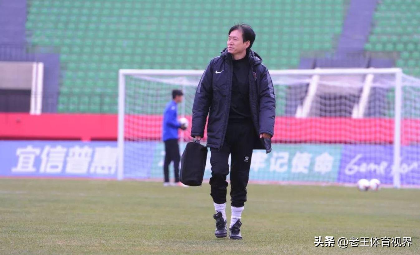 郑智踢三浦知良视频,郑智三浦知良打日本