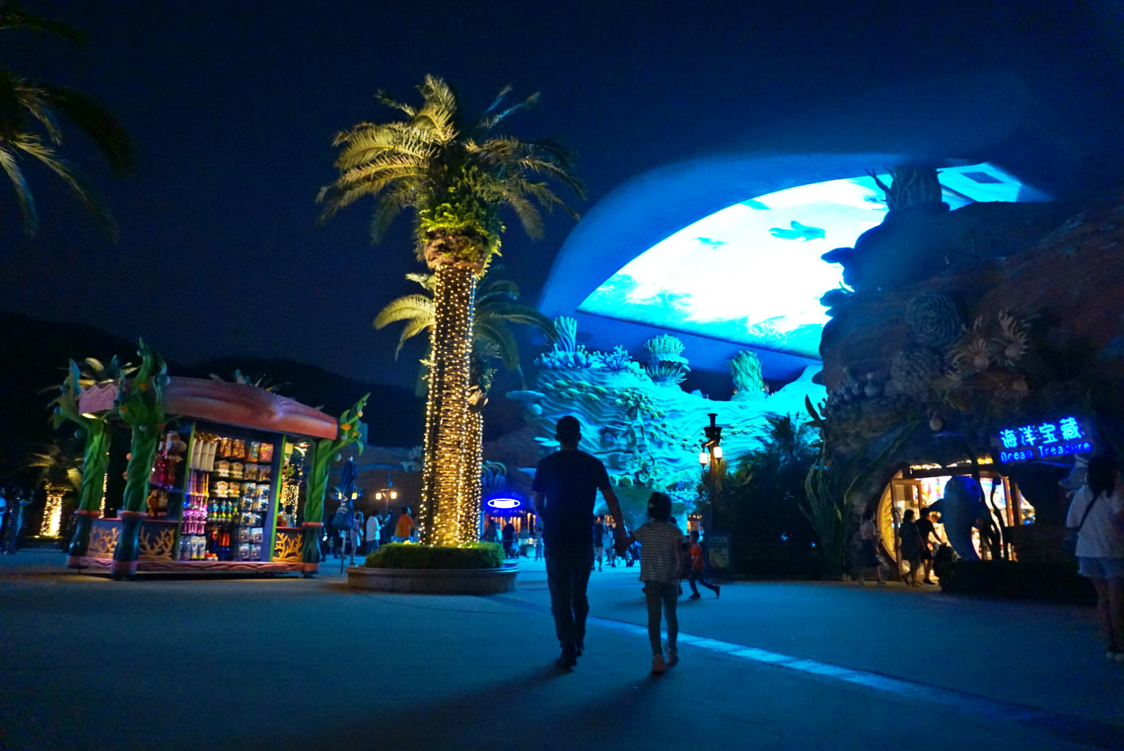 常州恐龙园和珠海长隆哪个好玩,珠海长隆海洋王国好玩吗