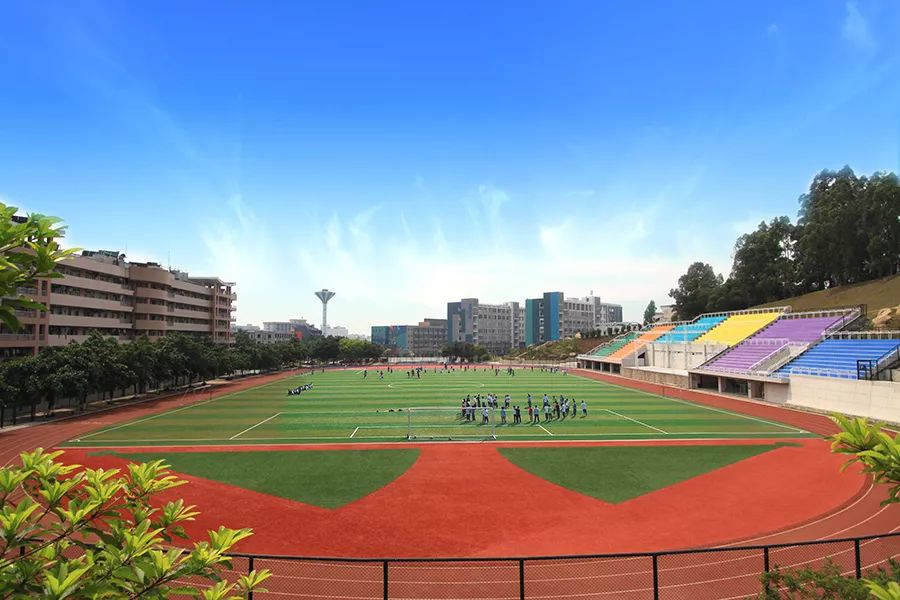 我是岭南，技工学校中的霸王“战斗机”