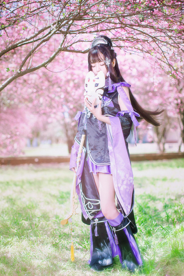 快来感受来自奶妈的爱~剑网三治疗心法cos，五七万真的美貌呀~