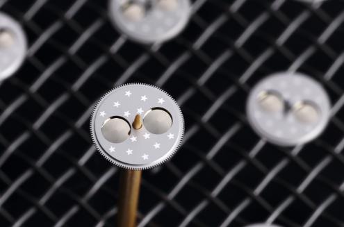 玫瑰金偏心月相腕表,森林绿欧美风太空人表盘