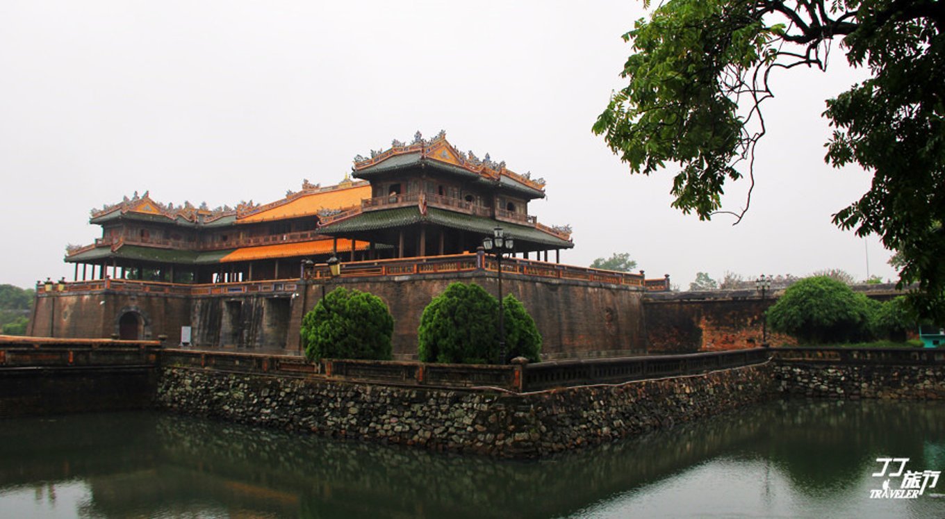 波澜不惊可以形容水面吗,描述海上邮轮的感觉