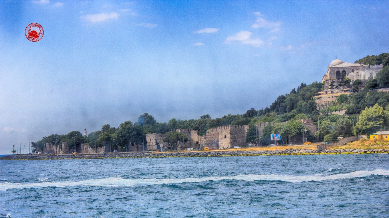 亚洲欧洲北美洲南美洲分界线,亚洲和欧洲的分界线是什么山