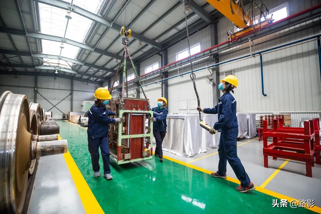 战疫情保春运铁路警察在行动,抗击疫情守护平安摄影征稿