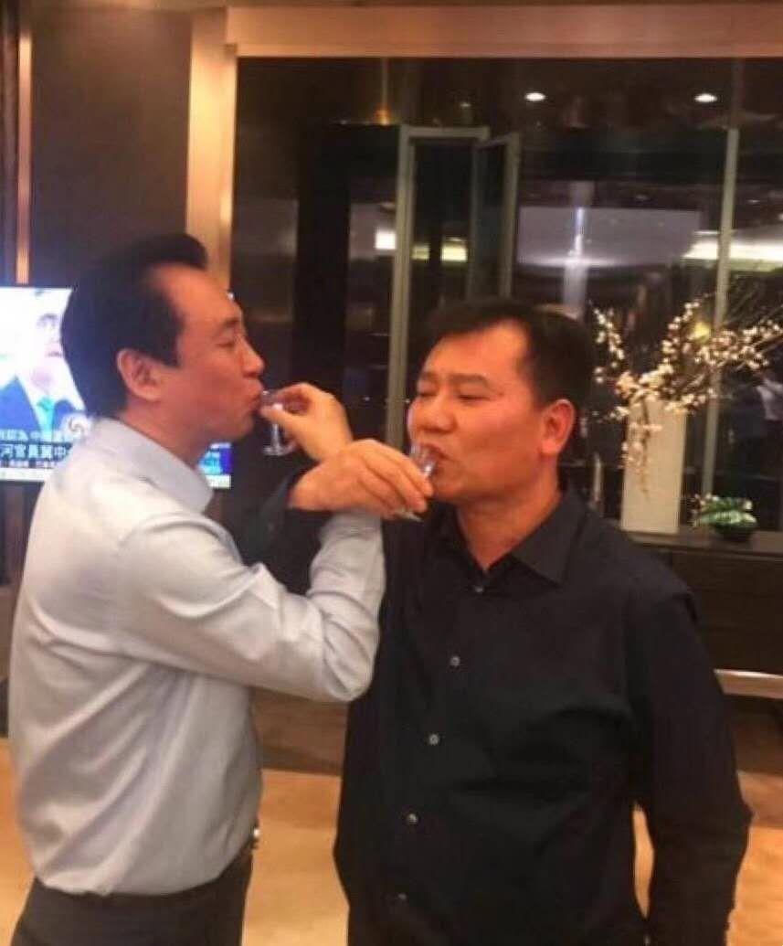 中国首富许家印到底有多强啊,首富许家印的成长经历