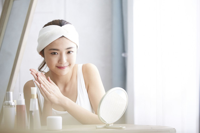 几滴茶油，帮你润肤养颜，远离皮肤问题困扰