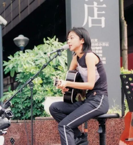 陈绮贞年轻时的美貌,陈绮贞44岁遇到真爱